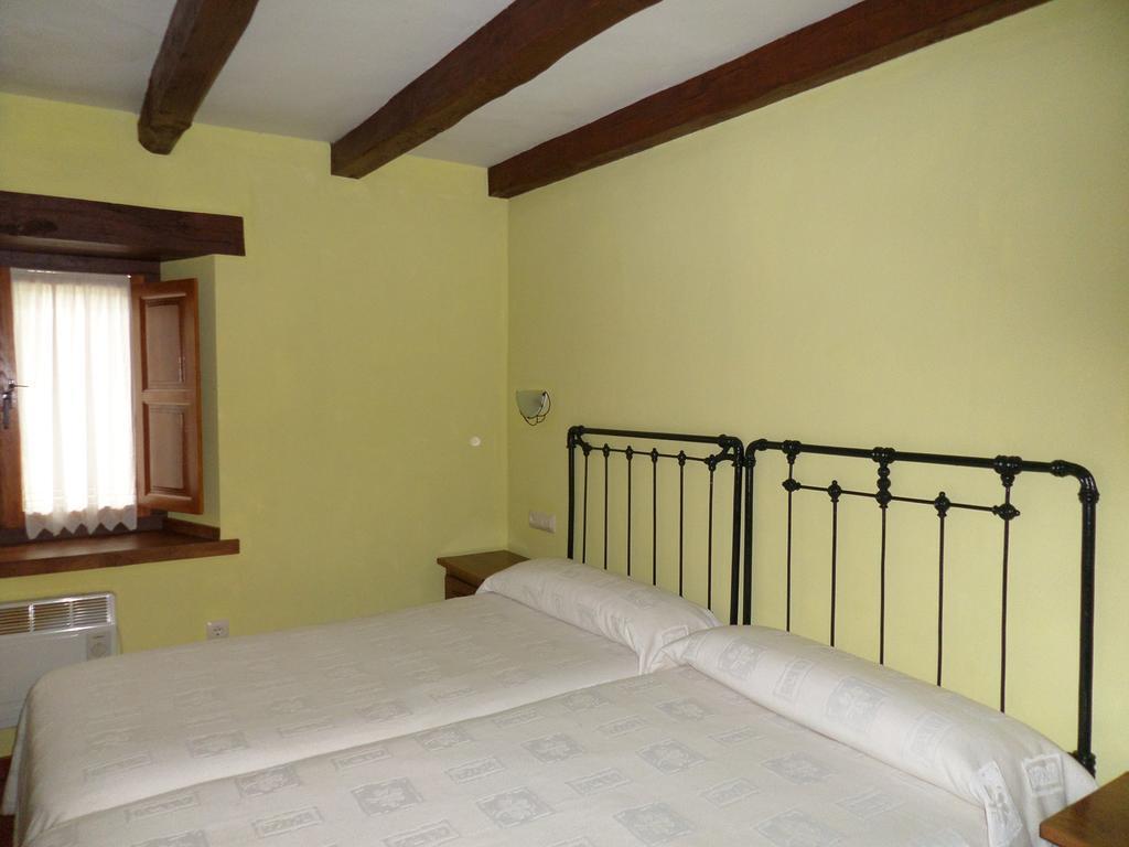 Apartamentos Rurales Las Rocas De Brez Camaleño Chambre photo