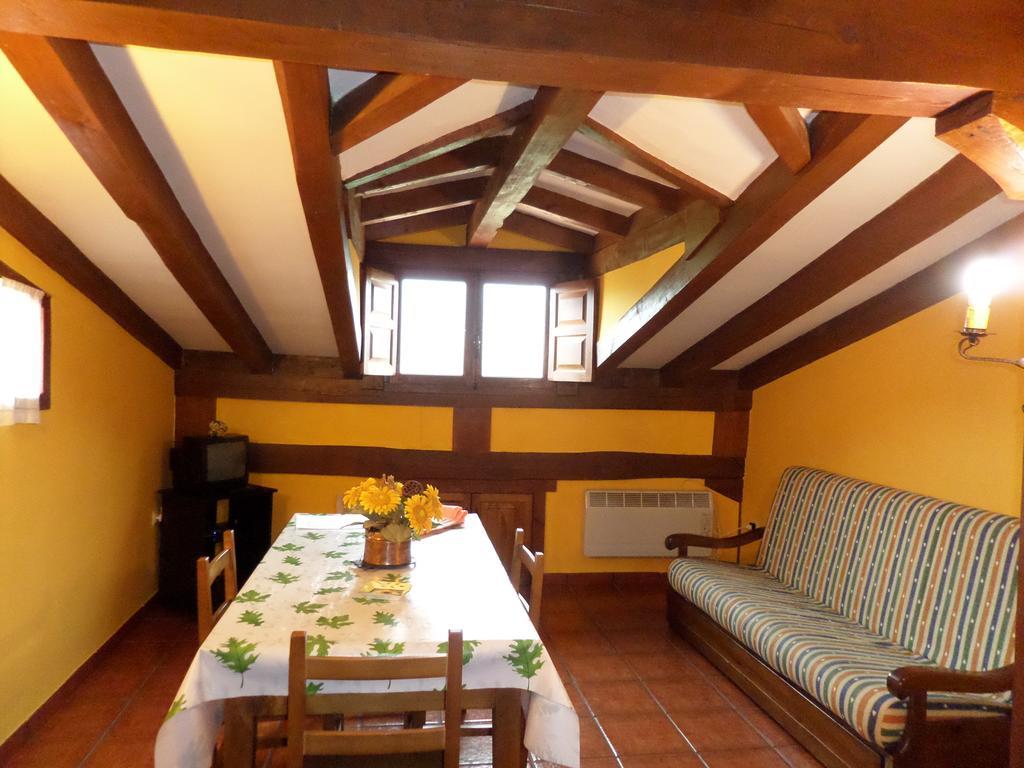 Apartamentos Rurales Las Rocas De Brez Camaleño Chambre photo